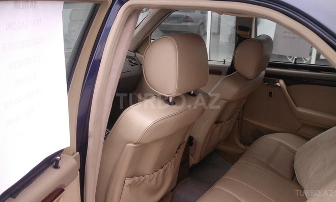 Mercedes C 220 1995, 270,000 km - 2.2 л - Bakı