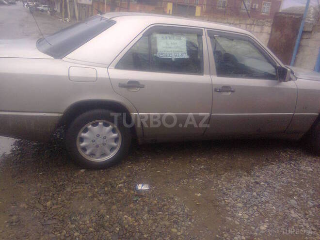 Mercedes E 250 1989, 591,133 km - 2.5 l - İmişli