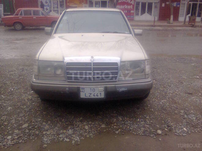 Mercedes E 250 1989, 591,133 km - 2.5 l - İmişli