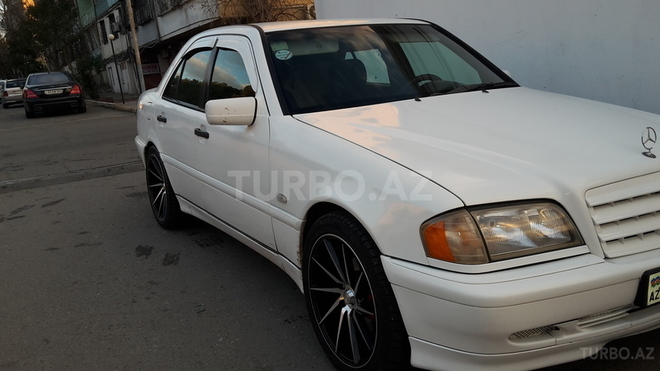 Mercedes C 220 1999, 227,000 km - 0.2 l - Bakı