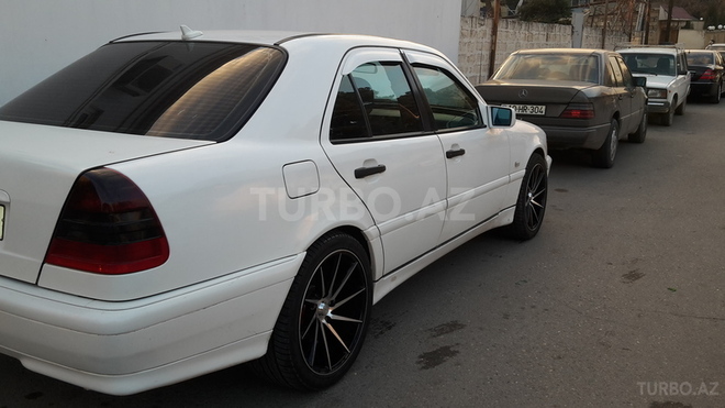 Mercedes C 220 1999, 227,000 km - 0.2 l - Bakı