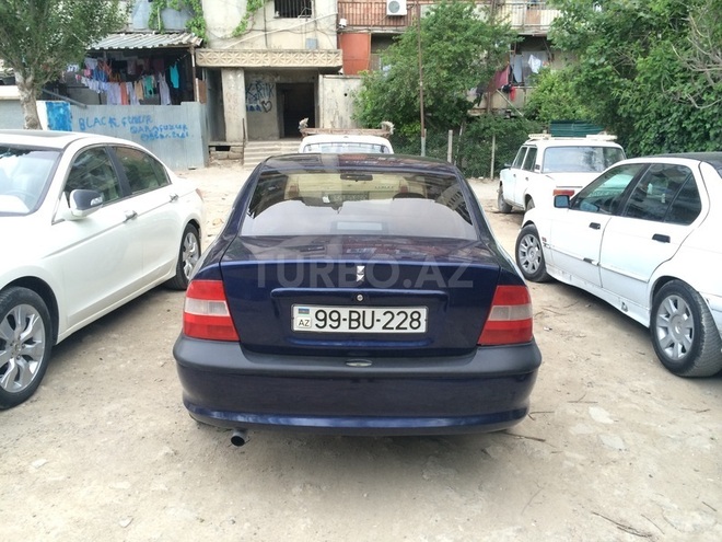 Opel Vectra 1998, 182,000 km - 1.6 l - Bakı