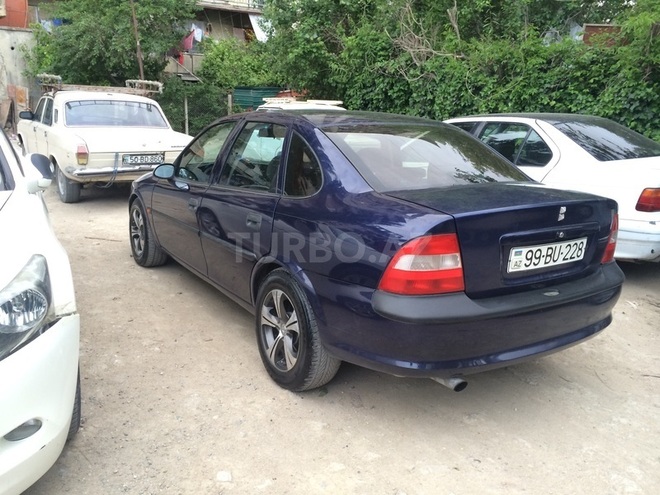 Opel Vectra 1998, 182,000 km - 1.6 l - Bakı