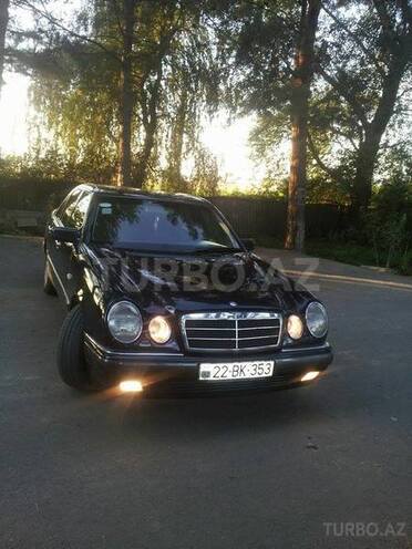 Mercedes E 200 1999, 262,000 km - 2.0 л - Gəncə