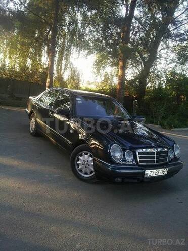 Mercedes E 200 1999, 262,000 km - 2.0 л - Gəncə