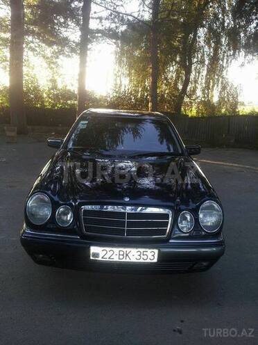 Mercedes E 200 1999, 262,000 km - 2.0 л - Gəncə