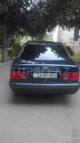 Mercedes E 200 1999, 262,000 km - 2.0 л - Gəncə