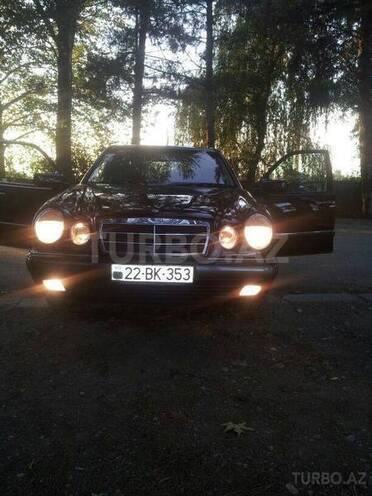 Mercedes E 200 1999, 262,000 km - 2.0 л - Gəncə