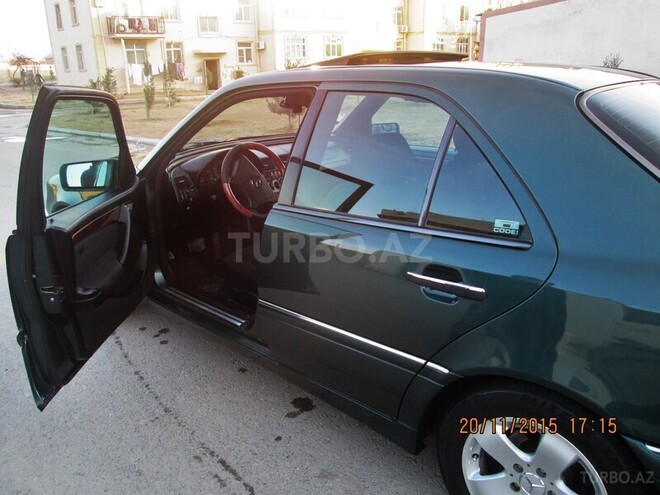 Mercedes C 200 1999, 275,000 km - 2.0 l - Bakı