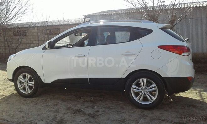 Hyundai ix35 2011, 68,000 km - 2.0 l - Biləsuvar