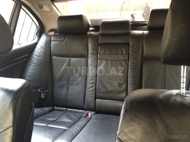BMW 525 2001, 240,000 km - 2.5 l - Bakı