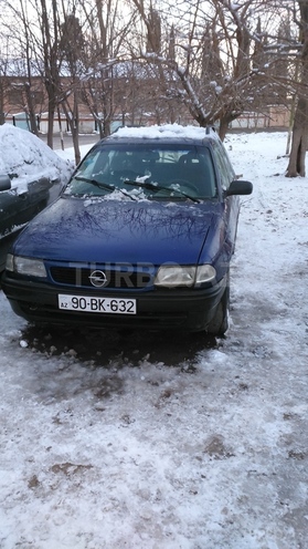 Opel Astra 1995, 12,000 km - 1.7 l - Gəncə
