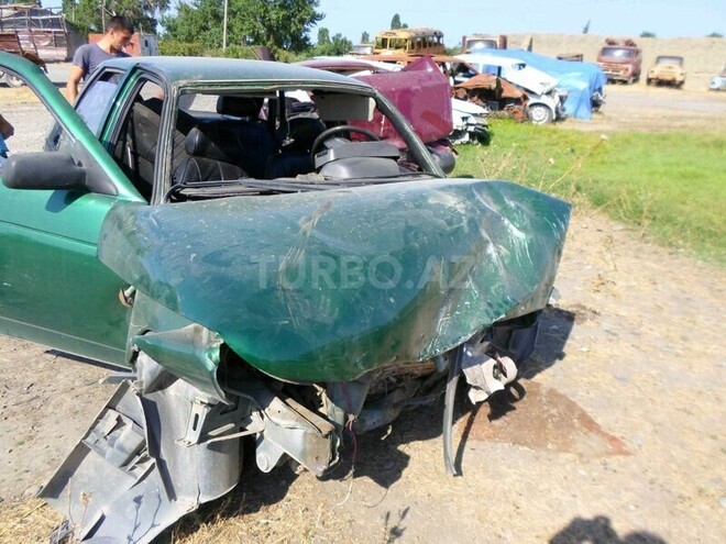 LADA (VAZ) 2110 2000, 1,500,000 km - 1.5 l - Xudat