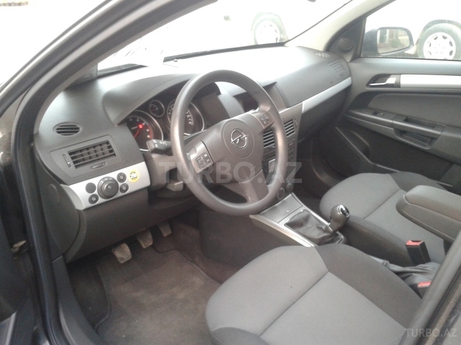 Opel Astra 2005, 180,000 km - 1.6 l - Bakı