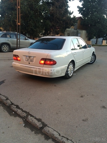 Mercedes E 240 1999, 198,789 km - 2.4 l - Bakı