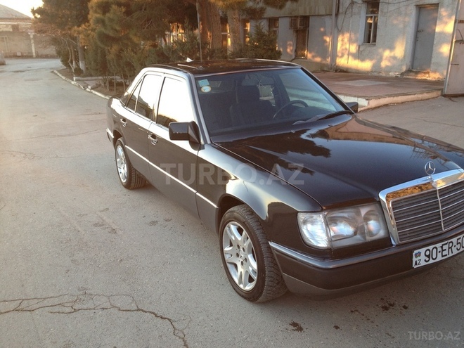 Mercedes E 230 1991, 287,000 km - 2.3 l - Bakı