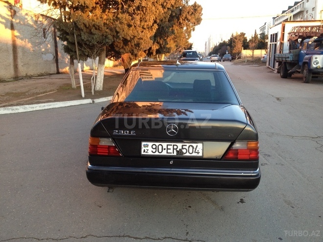 Mercedes E 230 1991, 287,000 km - 2.3 l - Bakı