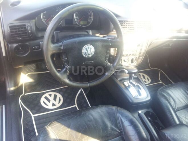Volkswagen Passat 2003, 125,300 km - 2.0 л - Astara