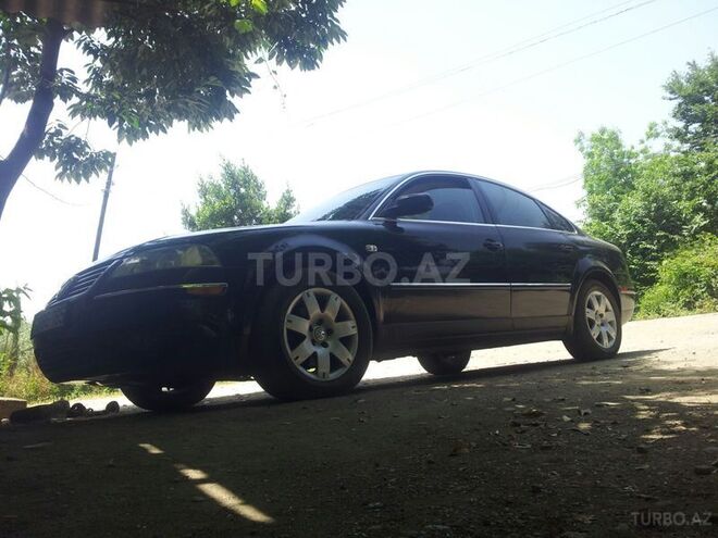 Volkswagen Passat 2003, 125,300 km - 2.0 л - Astara
