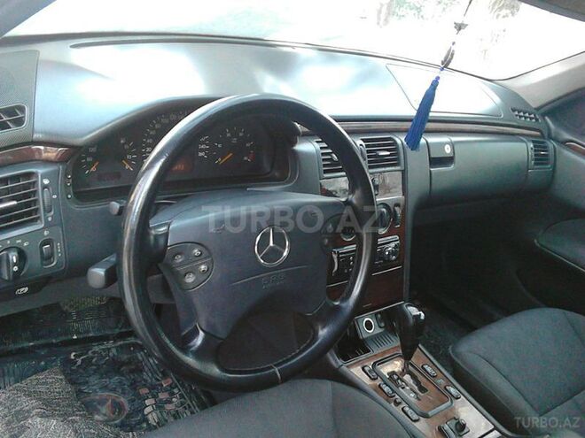Mercedes E 220 2000, 254,000 km - 2.2 l - Bakı