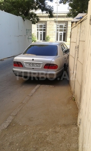 Mercedes E 230 1997, 250,000 km - 2.3 l - Bakı