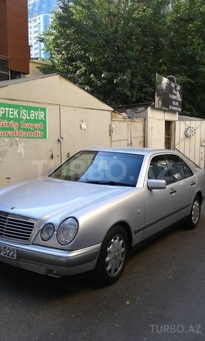 Mercedes E 230 1997, 250,000 km - 2.3 l - Bakı