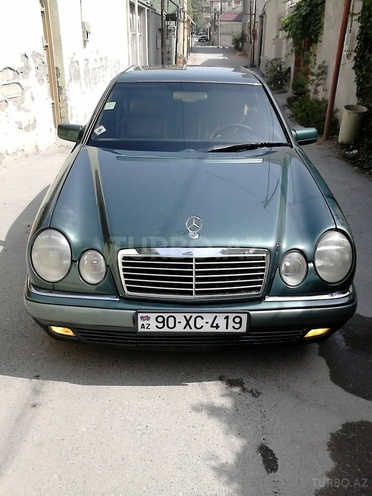 Mercedes E 230 1997, 305,000 km - 2.3 l - Bakı