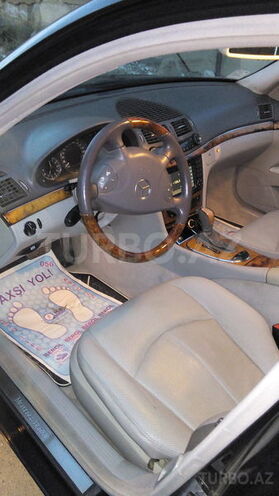 Mercedes E 320 2002, 300,000 km - 3.2 l - Bakı