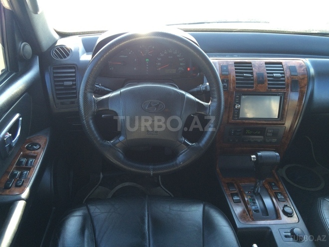 Hyundai Terracan 2004, 235,000 km - 2.9 l - Bakı