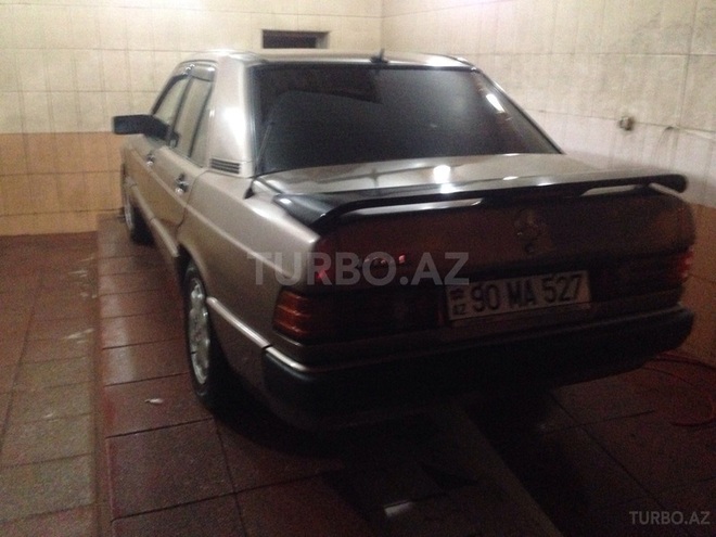 Mercedes 190 1992, 182,892 km - 1.8 l - Sumqayıt