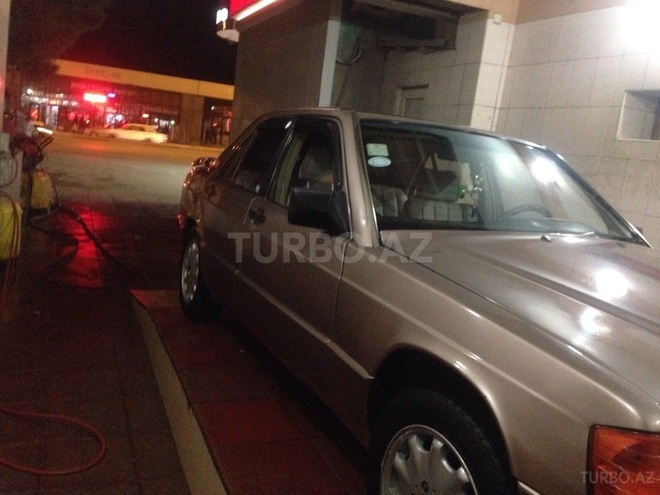 Mercedes 190 1992, 182,892 km - 1.8 l - Sumqayıt