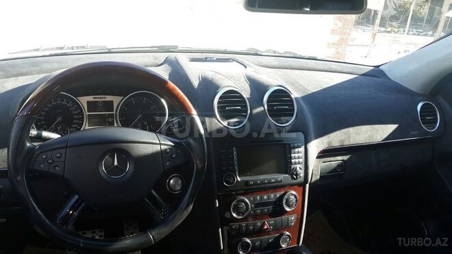 Mercedes  2009, 49,000 km - 6.1 l - Bakı