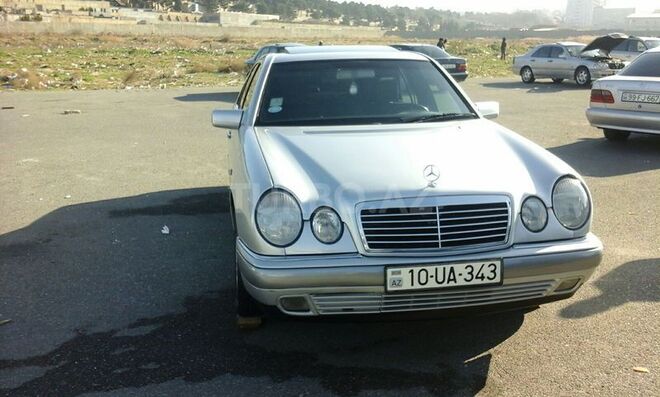 Mercedes E 230 1998, 252,000 km - 2.3 л - Bakı