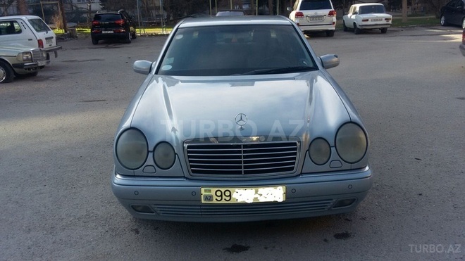 Mercedes E 220 1999, 340,000 km - 2.2 л - Bakı