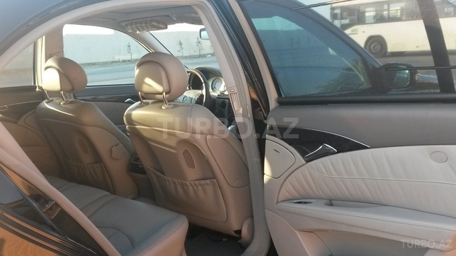 Mercedes E 320 2004, 240,000 km - 3.2 l - Bakı