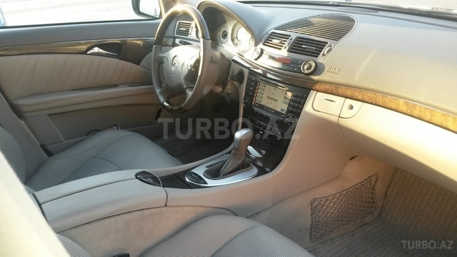 Mercedes E 320 2004, 240,000 km - 3.2 l - Bakı