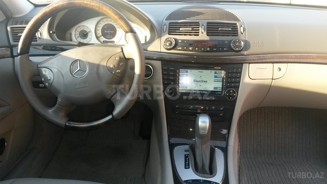 Mercedes E 320 2004, 240,000 km - 3.2 l - Bakı