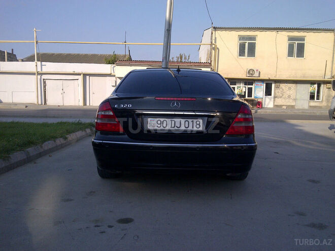 Mercedes E 320 2002, 300,000 km - 3.2 l - Bakı