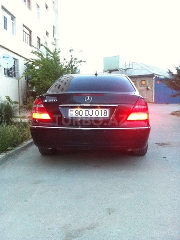 Mercedes E 320 2002, 300,000 km - 3.2 l - Bakı