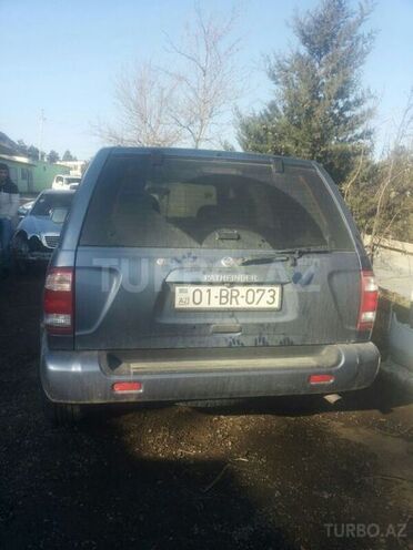 Nissan Pathfinder 2001, 295,000 km - 3.3 l - Bakı