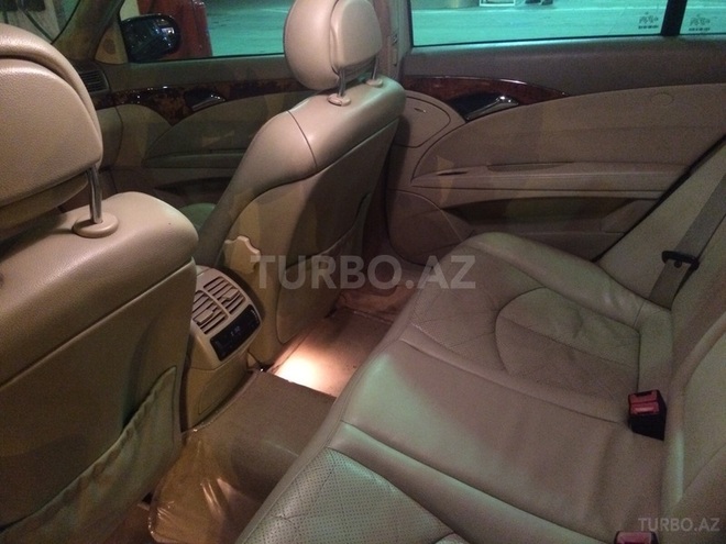Mercedes E 240 2003, 296,000 km - 2.6 л - Bakı