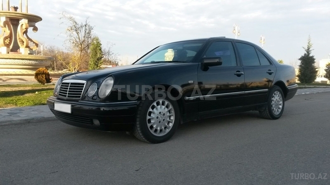 Mercedes E 280 1999, 204,000 km - 2.5 l - Bakı