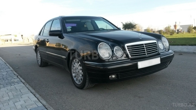 Mercedes E 280 1999, 204,000 km - 2.5 l - Bakı