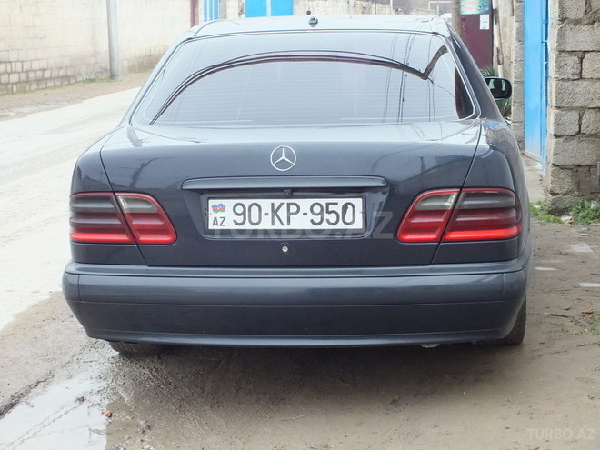 Mercedes E 220 1999, 450,000 km - 2.2 л - Bakı