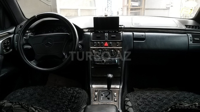 Mercedes E 230 1996, 250,000 km - 2.3 l - Sumqayıt