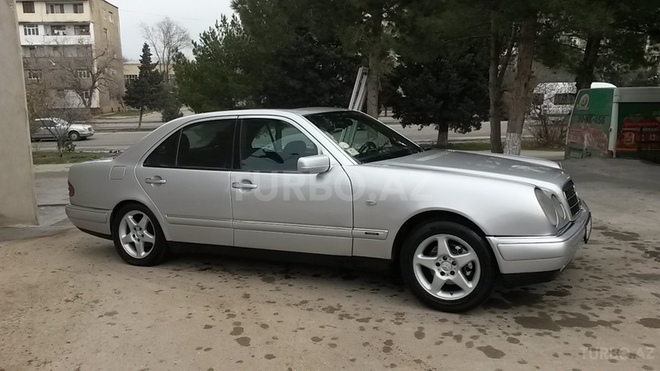 Mercedes E 230 1996, 250,000 km - 2.3 l - Sumqayıt