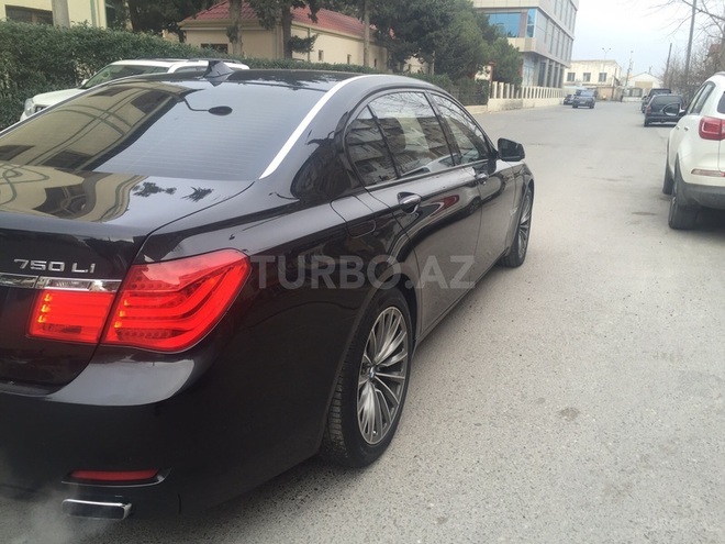 BMW 750 2009, 82,000 km - 4.4 l - Bakı