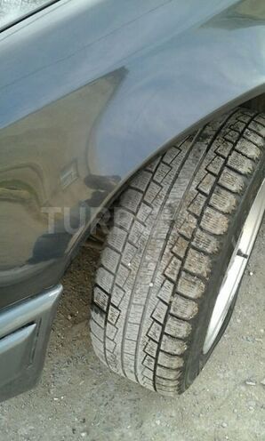 Mercedes E 200 1993, 280,000 km - 2.0 l - Bakı