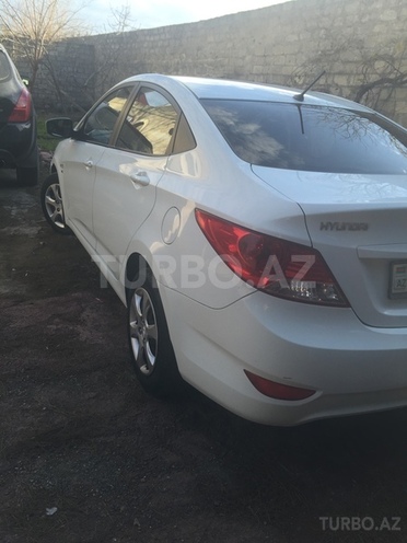 Hyundai Accent 2013, 75,000 km - 1.6 л - Bakı