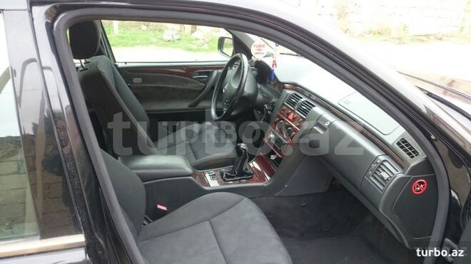 Mercedes E 200 2000, 250,000 km - 2.0 l - Bakı